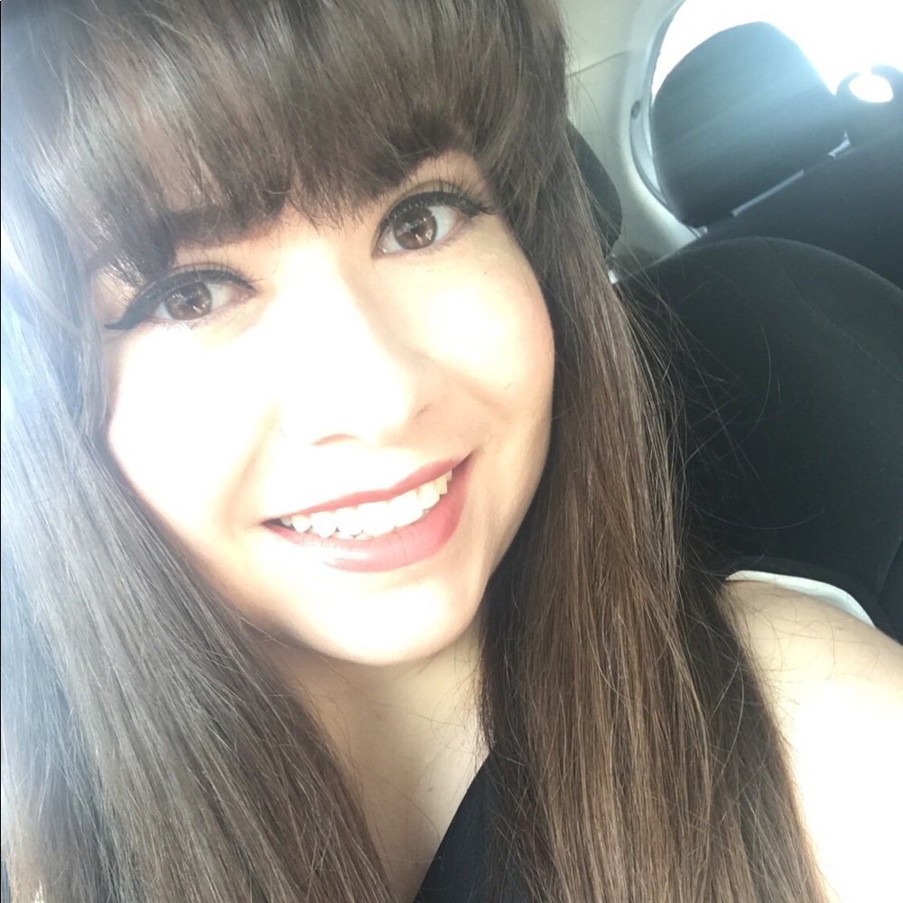 Meet your Posher, Anastasia